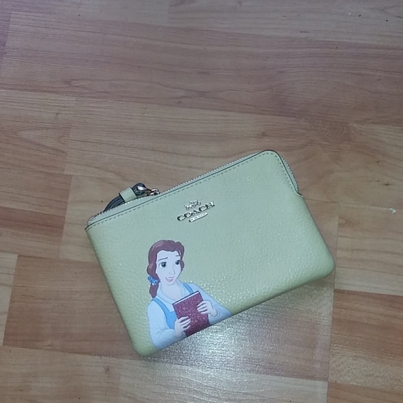 DISNEY PRINCESS COLLECTION X COACH (BELLE)